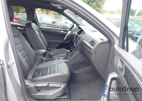 2020 Volkswagen Tiguan 2.0T Sel Premium R-Line z USA, uszkodzony, nr VIN 3VV4B7AX3LM068229